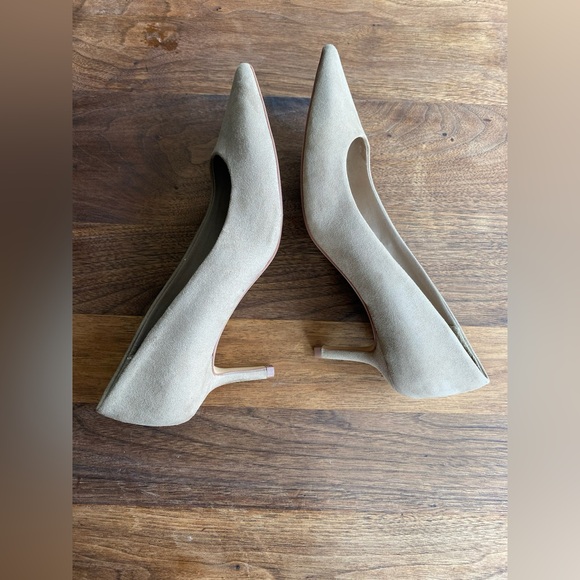 H&M suede pumps Size 6 - Picture 3 of 10